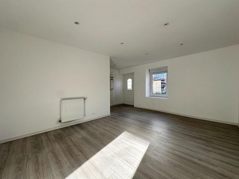 Maison en pierre - 78 m² - 3 pièces