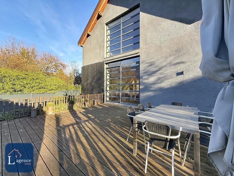 Maison contemporaine - 607 m² - 9 pièces