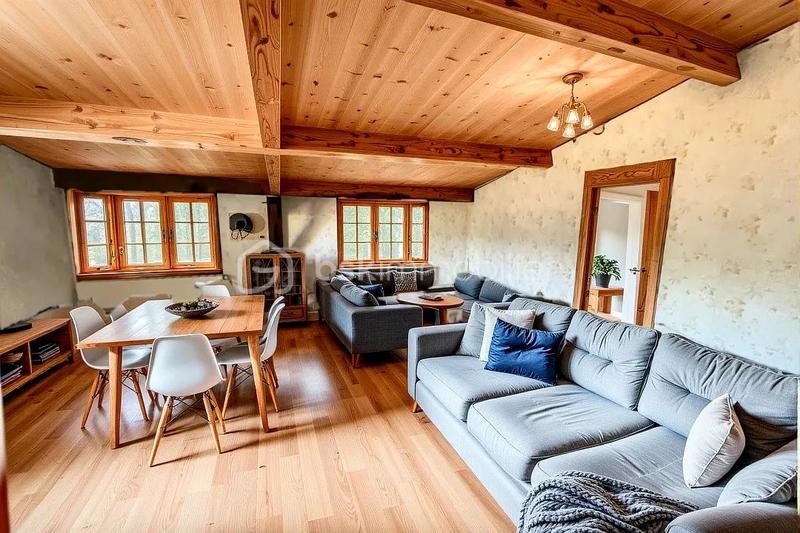 Demeure - 175 m² - 6 pièces