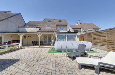 Maison - 148 m² - 6 pièces