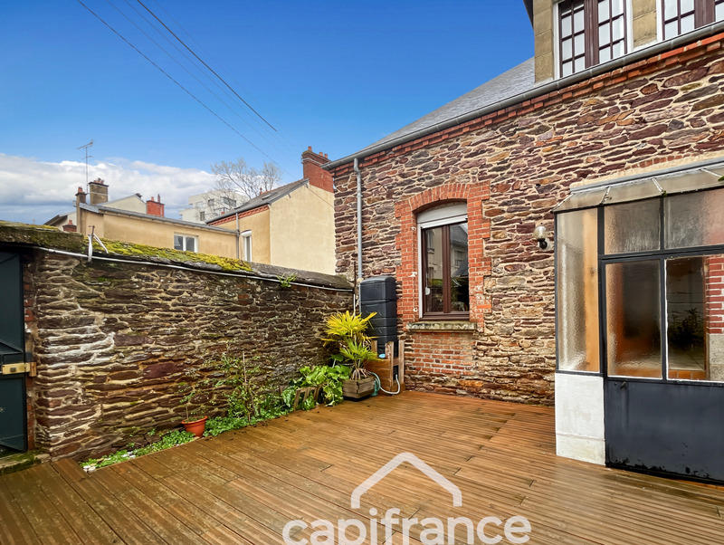 Maison - 195 m² - 7 pièces