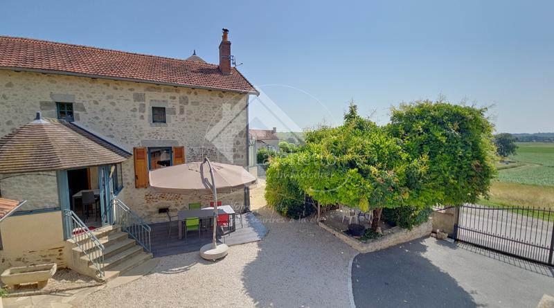 Propriété - 298 m² - 8 pièces