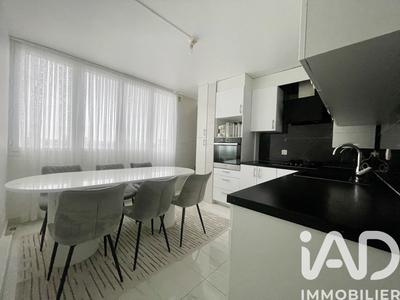 Appartement - 76 m² - 4 pièces