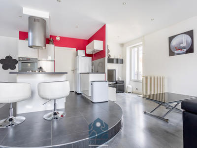 Maison - 177 m² - 8 pièces