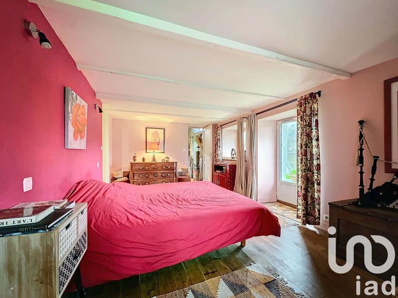 Maison - 230 m² - 9 pièces