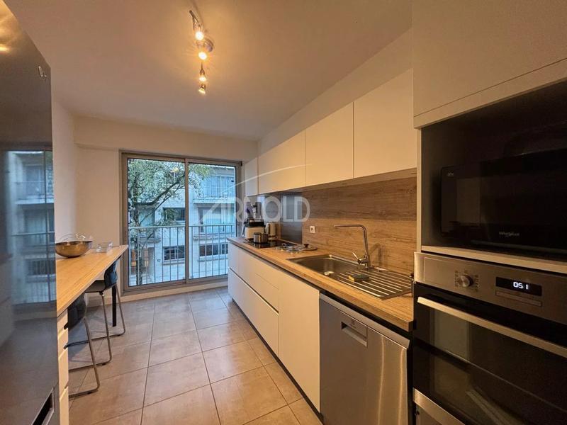 Appartement - 170 m² - 7 pièces