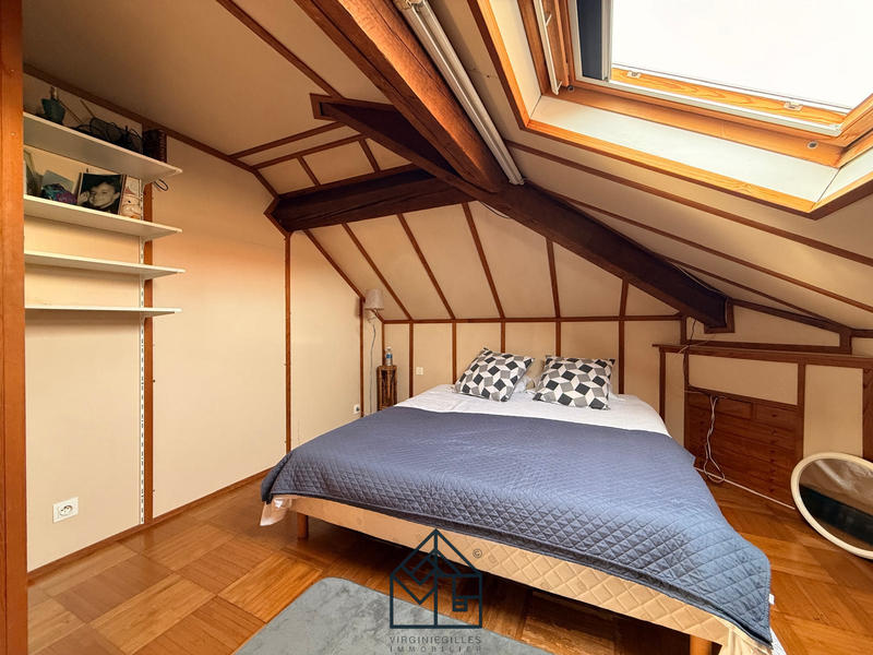 Maison - 361 m² - 10 pièces