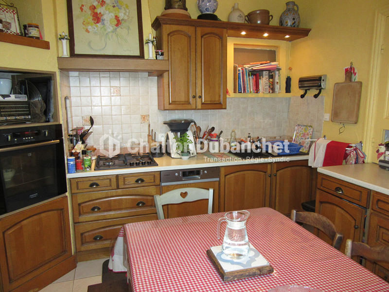 Maison - 170 m² - 8 pièces