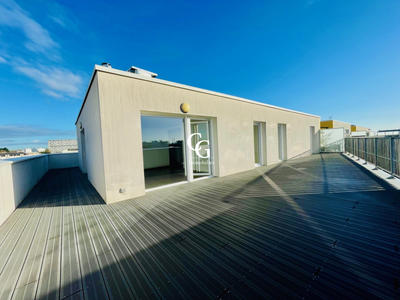 Appartement - 90 m² - 4 pièces