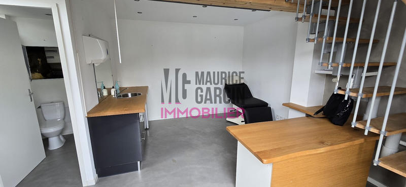 Local commercial - 30 m² - 2 pièces