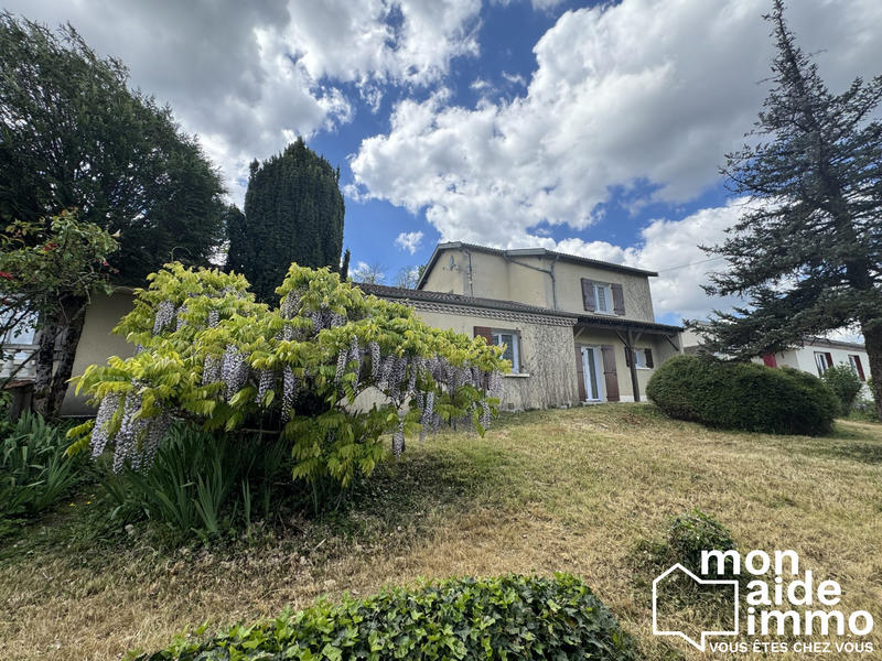 Maison - 185 m² - 6 pièces