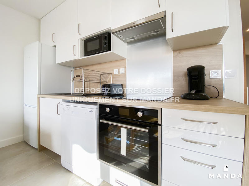 Chambre - 11 m² - 5 pièces