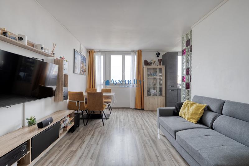 Appartement - 64 m² - 4 pièces