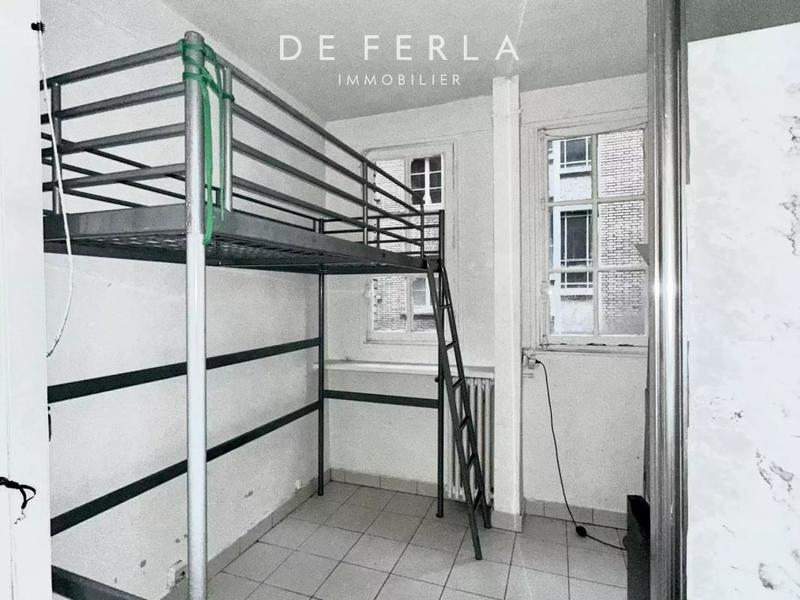 Studio - 9 m² - 1 pièce