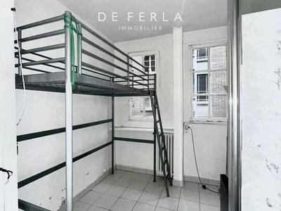 Studio - 9 m² - 1 pièce