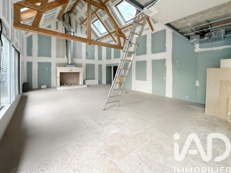 Maison - 278 m² - 9 pièces