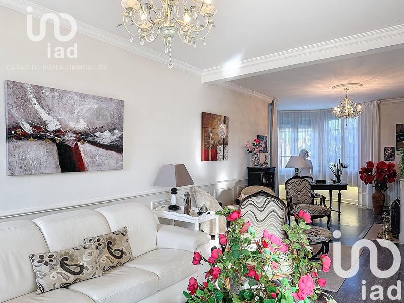 Maison - 200 m² - 8 pièces