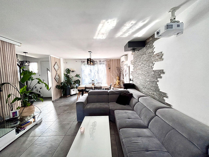 Maison - 120 m² - 6 pièces