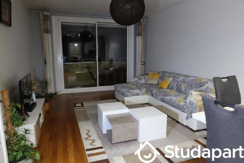 Chambre - 13 m² - 1 pièce