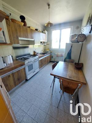 Maison - 180 m² - 8 pièces