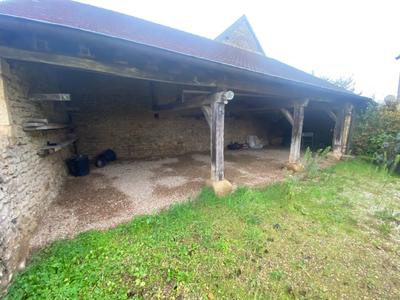 Maison - 240 m² - 6 pièces