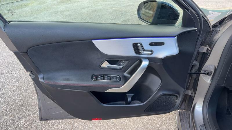 Mercedes Classe a 180 d 116 7g-Dct Amg Line - Entretien constructeur Toit ouvrant