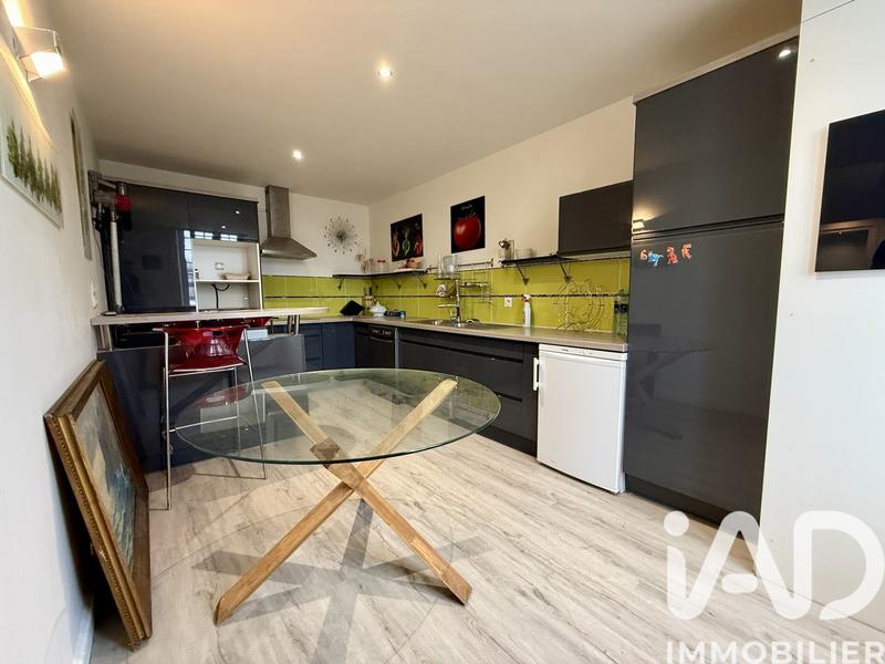 Maison - 301 m² - 13 pièces