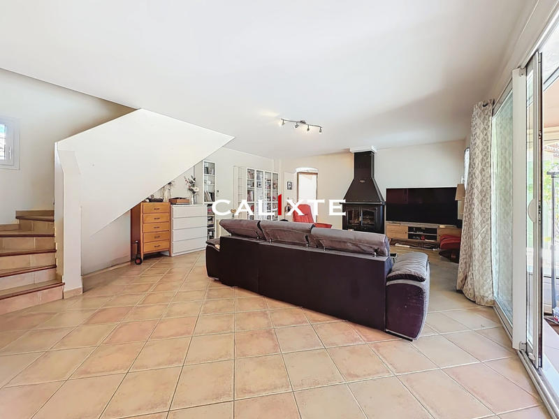 Villa - 215 m² - 5 pièces