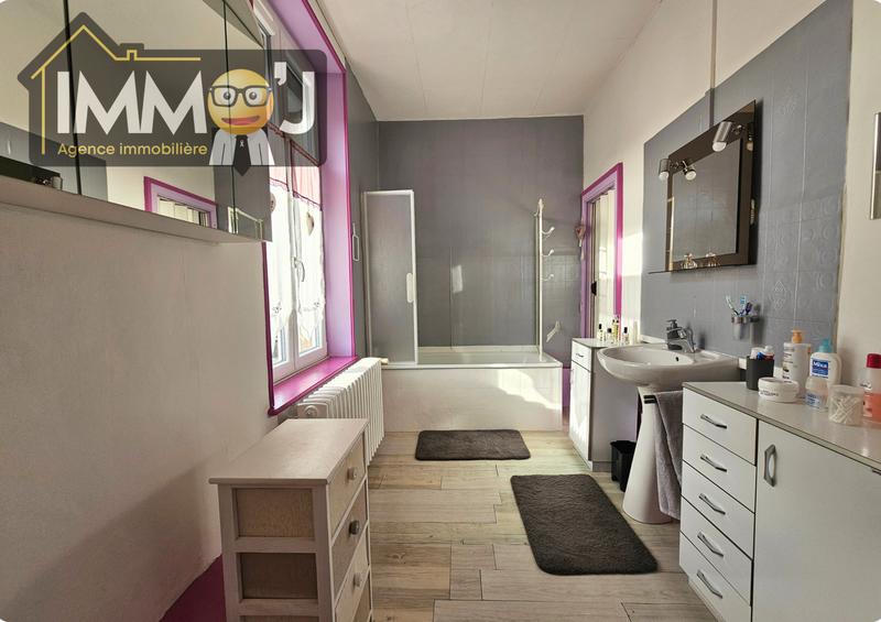 Maison - 105 m² - 5 pièces