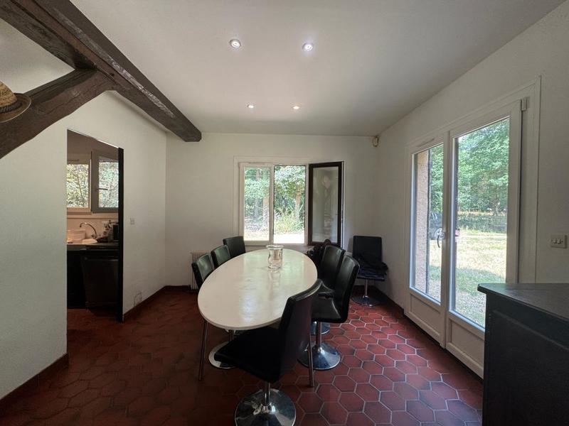 Maison - 218 m² - 9 pièces