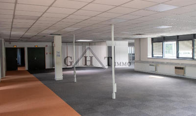 Entrepôt - 2 000 m²