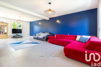 Maison - 230 m² - 8 pièces