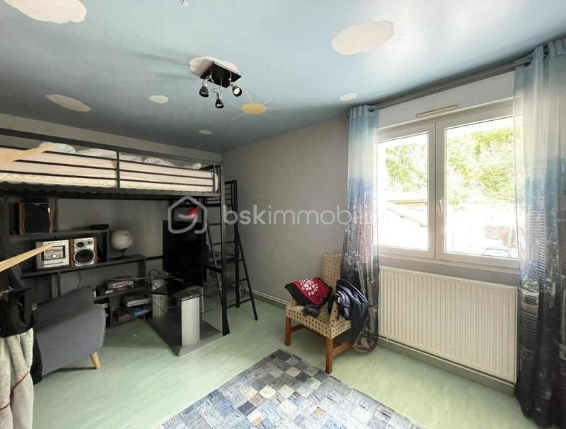 Maison - 225 m² - 6 pièces