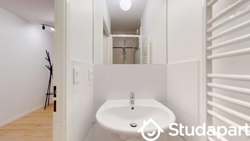 Chambre - 9 m² - 1 pièce