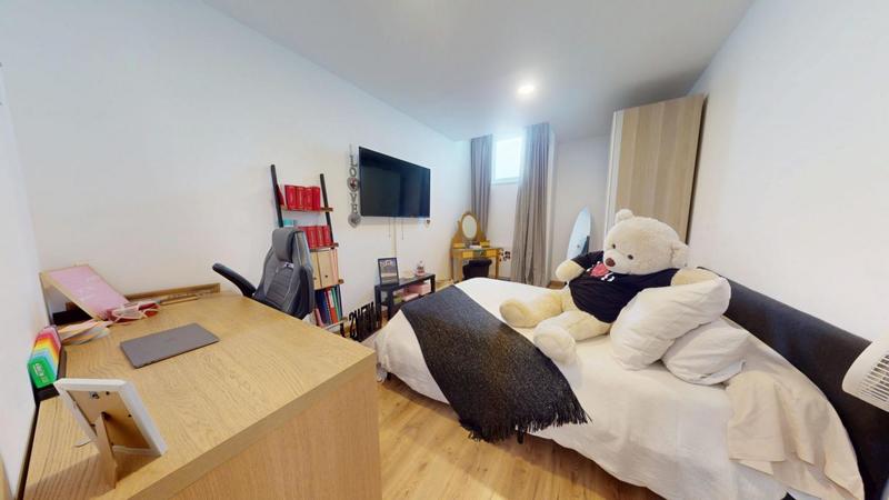 Maison - 291 m² - 9 pièces