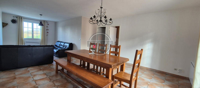 Villa - 100 m² - 5 pièces