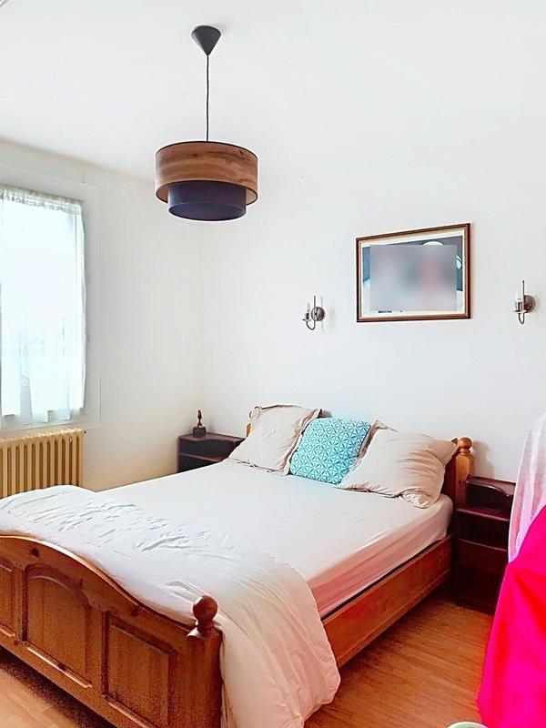 Maison - 166 m² - 9 pièces