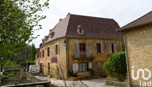 Maison de village - 250 m² - 10 pièces