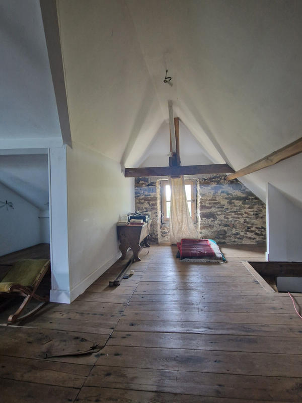 Maison - 232 m² - 7 pièces