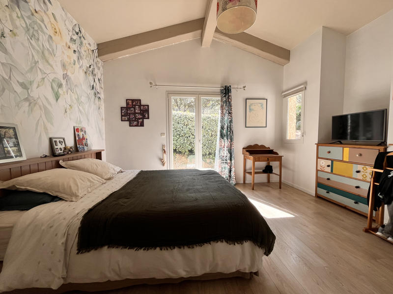 Maison - 260 m² - 8 pièces