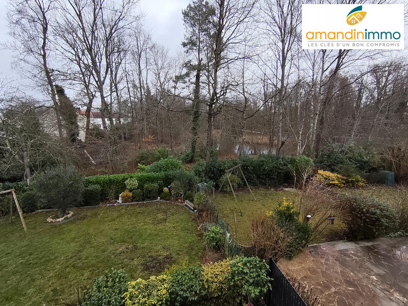 Maison - 98 m² - 7 pièces