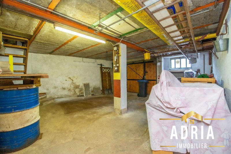 Maison - 166 m² - 7 pièces