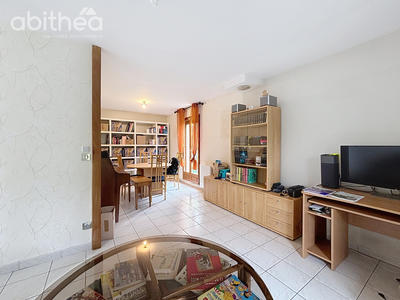 Maison - 86 m² - 5 pièces