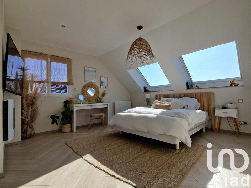 Maison - 200 m² - 7 pièces