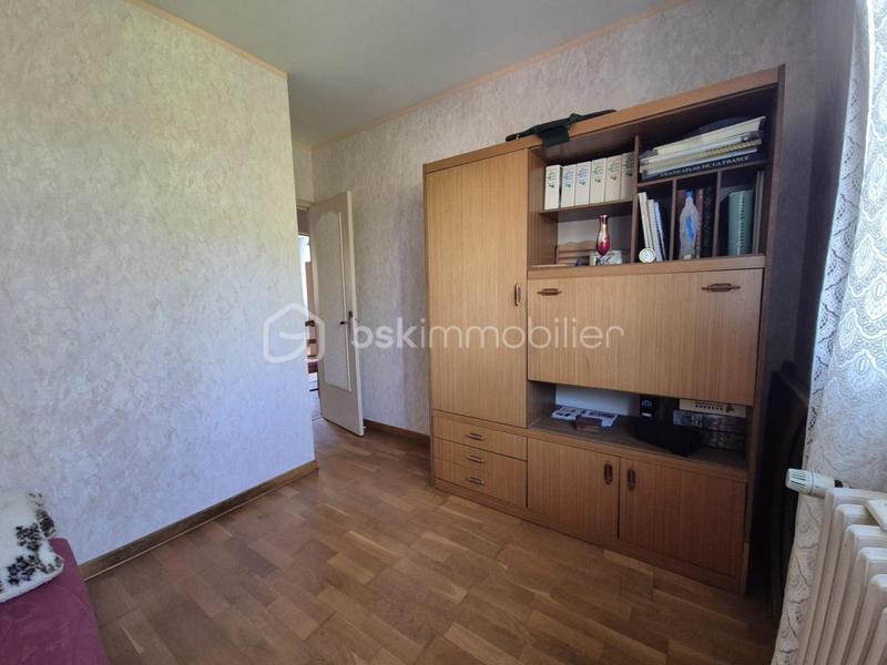 Maison traditionnelle - 90 m² - 4 pièces