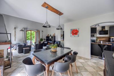 Maison - 154 m² - 7 pièces