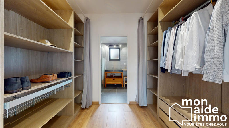 Maison - 169 m² - 8 pièces