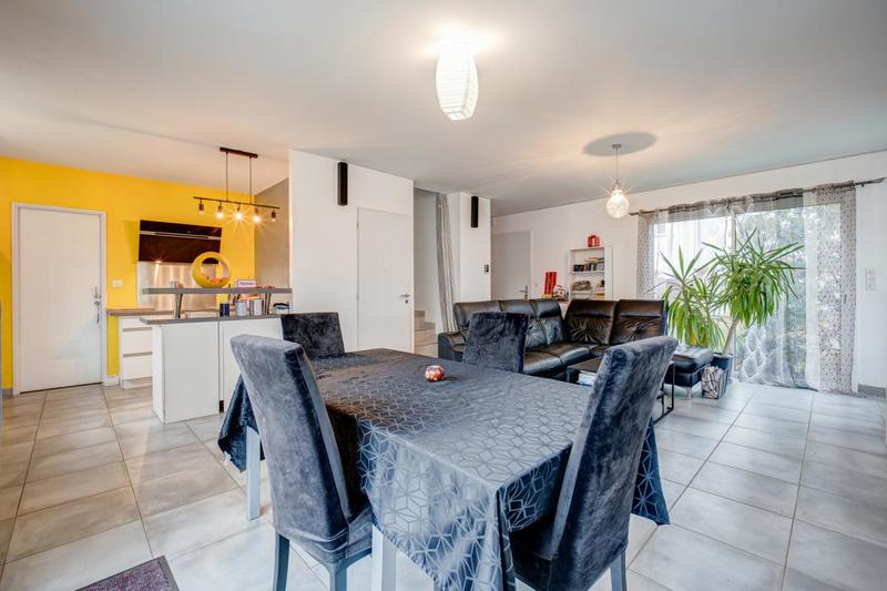 Maison - 85 m² - 4 pièces