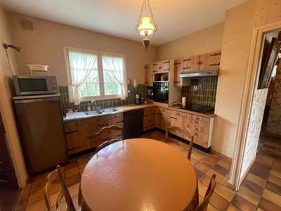 Maison - 142 m² - 8 pièces