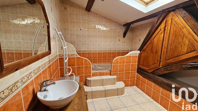 Maison - 215 m² - 9 pièces